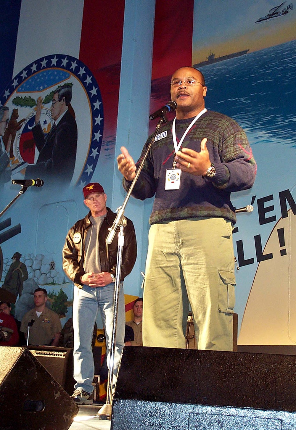 Singletary, Bradshaw Entertain Troops Aboard USS Harry S. Truman