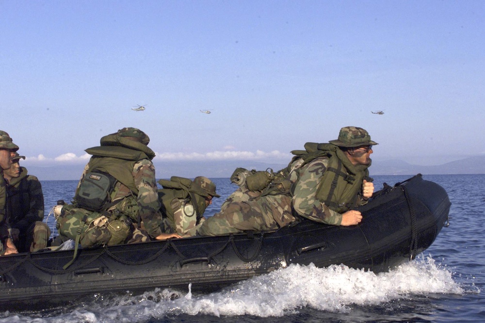 Marines Assault Blue Beach During NATO Exercise in Turkey