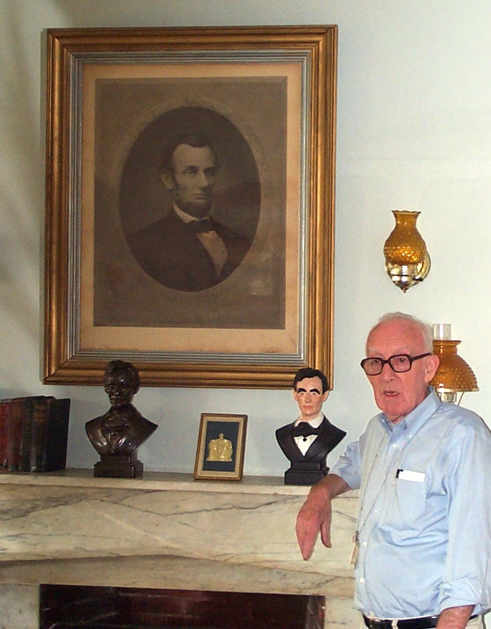 Retired Army Master Sgt. Stands in Lincoln's Cottage