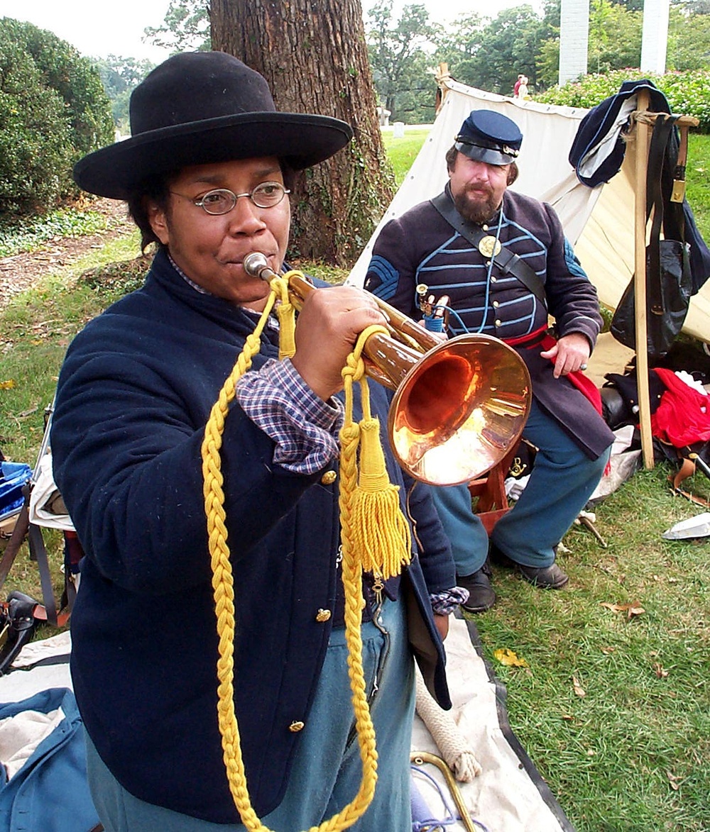 Woman Bugler Breaks Tradition at Civil War Reenactments