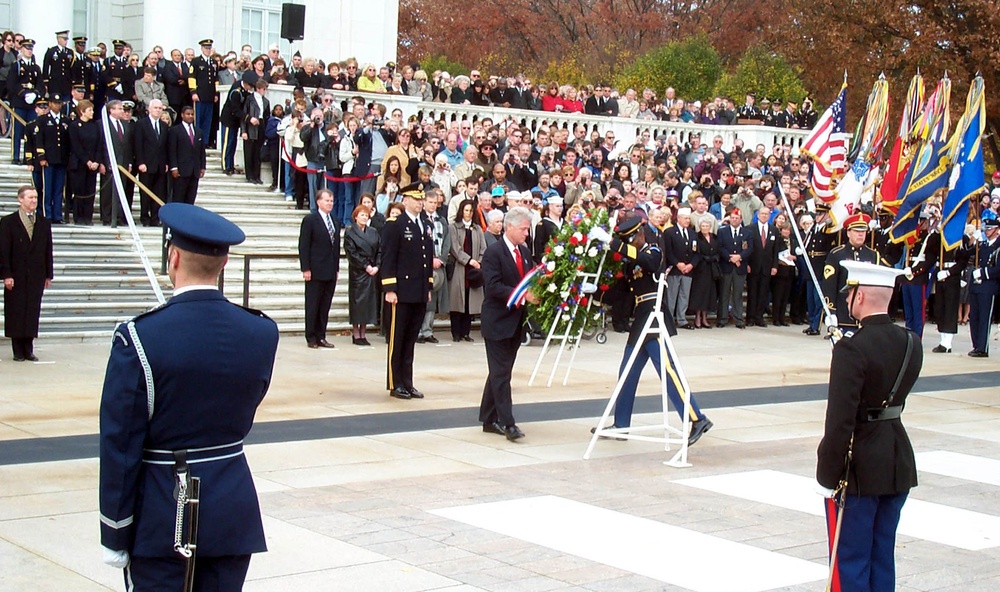 Clinton Honors Veterans at Arlington National Cemetery