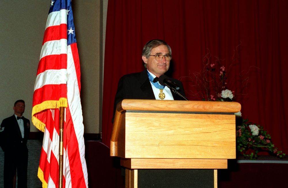 Vietnam Veteran and Medal of Honor Recipient Speaks to Airmen