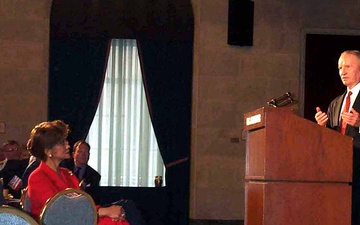 Perot Urges Corporate America to Support Military Quality of Life