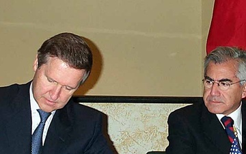 U.S. and Chile Sign Defense Pact at Americas Summit