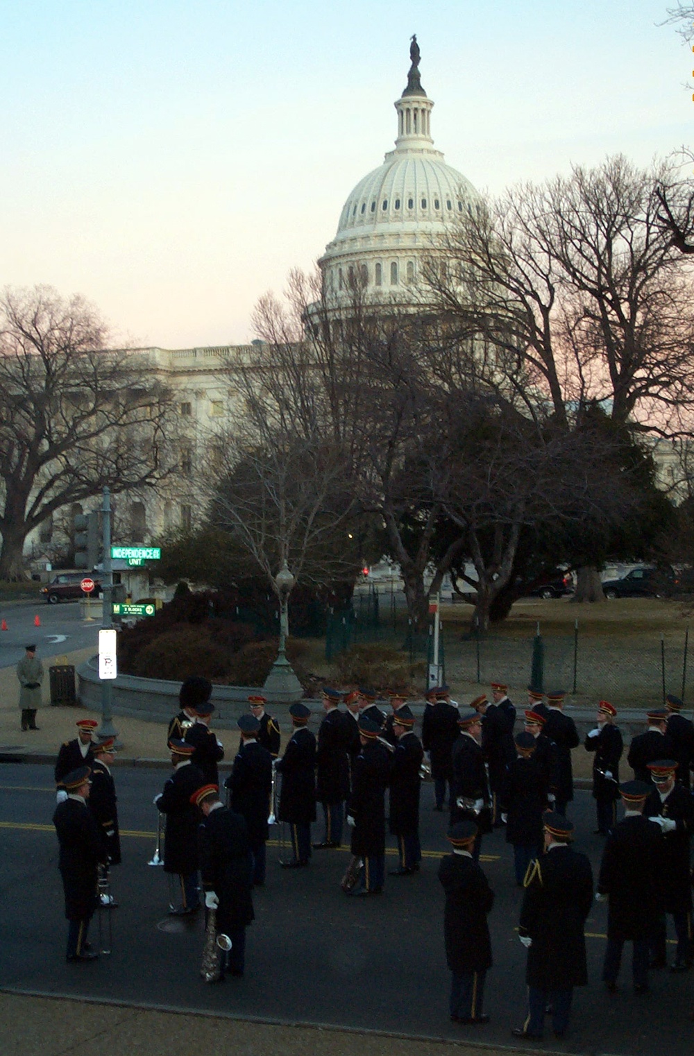 U.S. Army Band Leads Inaugural Rehearsal March to Capitol