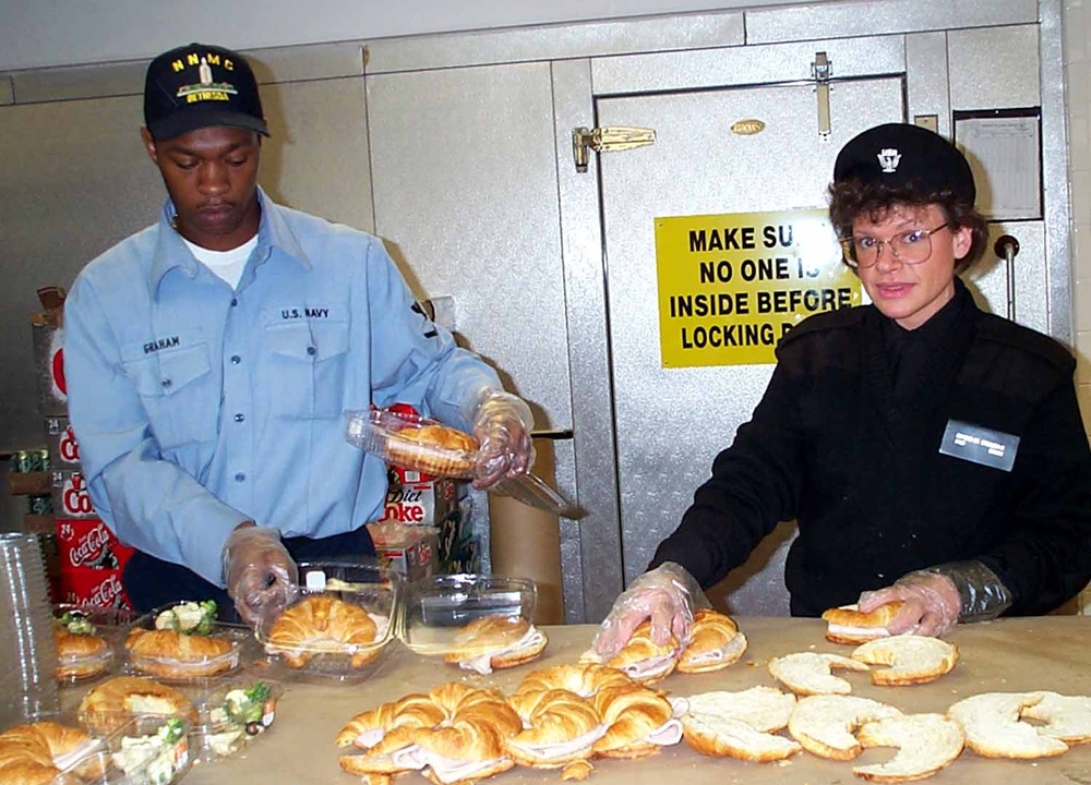 Navy Reservists Volunteer for Inaugural Duties