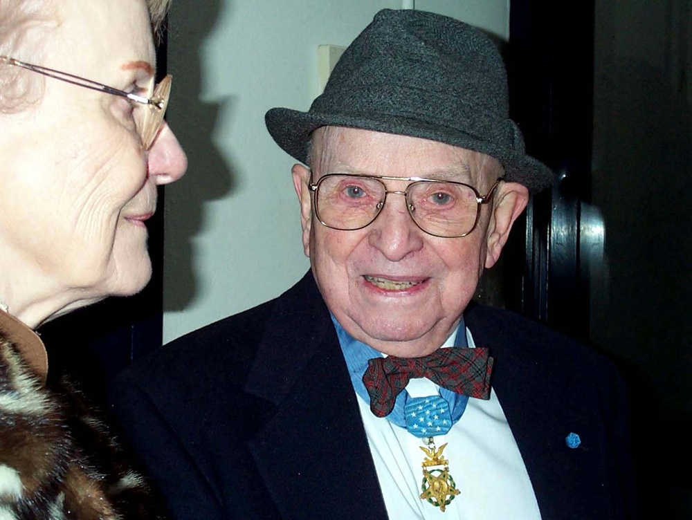 Medal of Honor Recipient Attends Inaugural Salute to Veterans