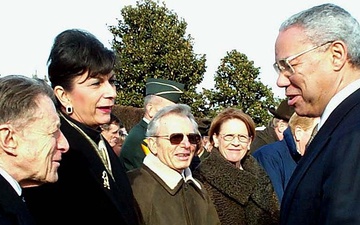 Former Defense Secretaries Attend Pentagon Ceremony