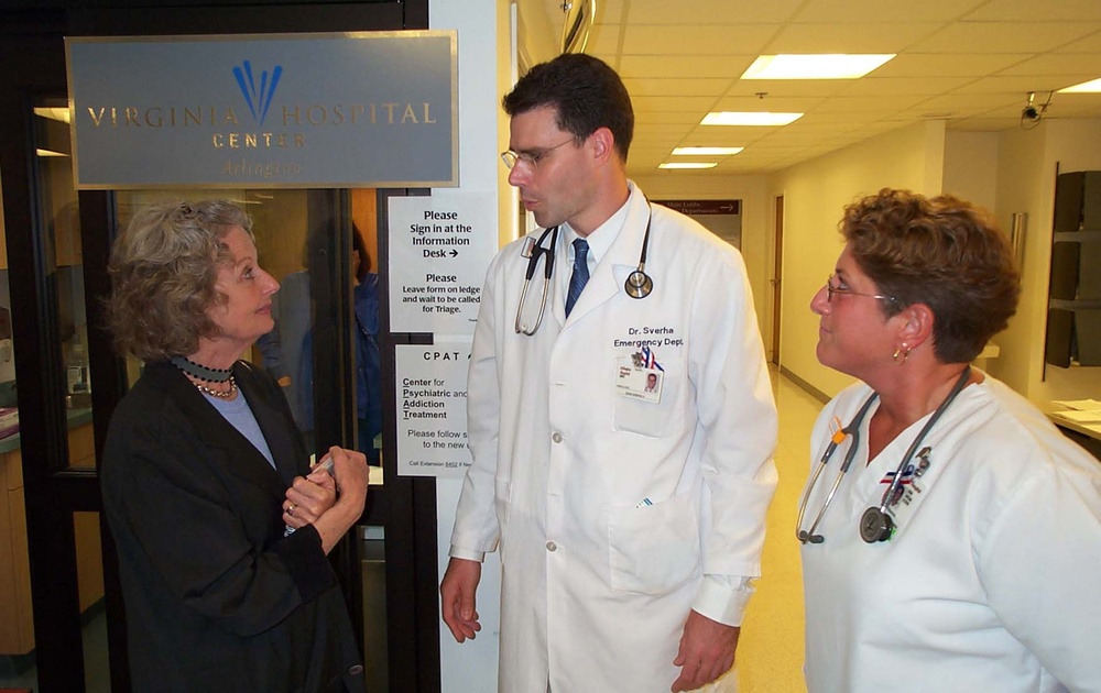 Rumsfeld Visits Arlington Hospital, Honors 9/11 Responders