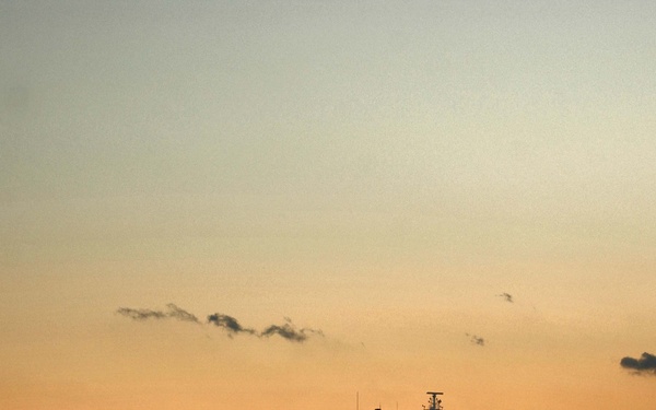 Navy Hospital Ship Comfort Arrives in New York to Aid 9/11 Response