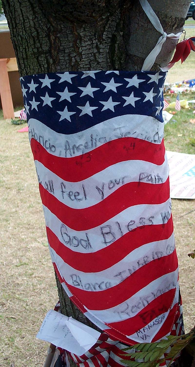 Messages of Grief and Patriotism Adorn 9/11 Memorial Flag