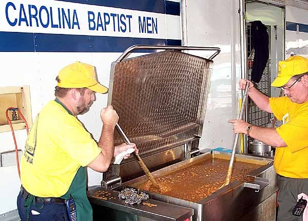 Baptist Disaster Relief Volunteers Serve Meals at Pentagon Crash Site
