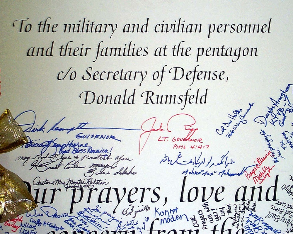Idaho Leaders Sign Poster Honoring Pentagon Attack Victims