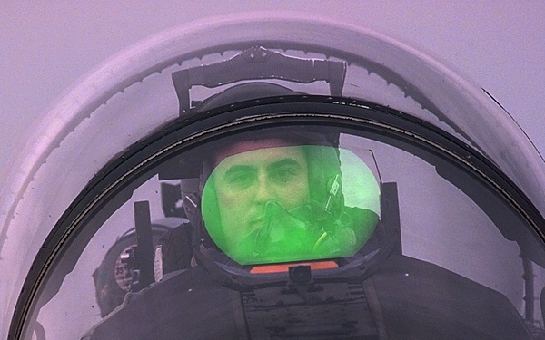 F-15E Pilot Returns from Yugoslavia Bombing Mission