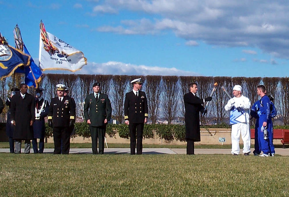 9/11 Hero Passes Torch to Soldier at Pentagon Remembrance Ceremony