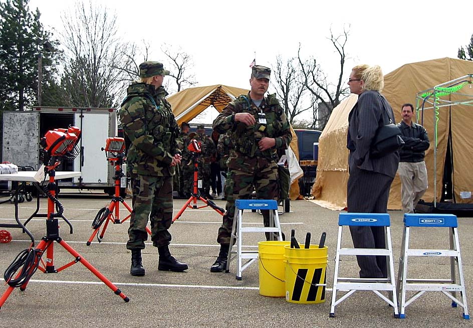 Army NCOs Demonstrate Decontamination Procedures to Ohio Emergency Management Official