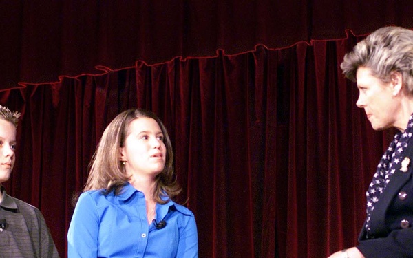 Students in Virginia Beach Respond to Patriotism Webcast