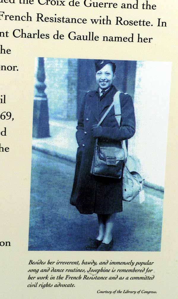 Josephine Baker Serves in French Women's Auxiliary Air Force During WWII