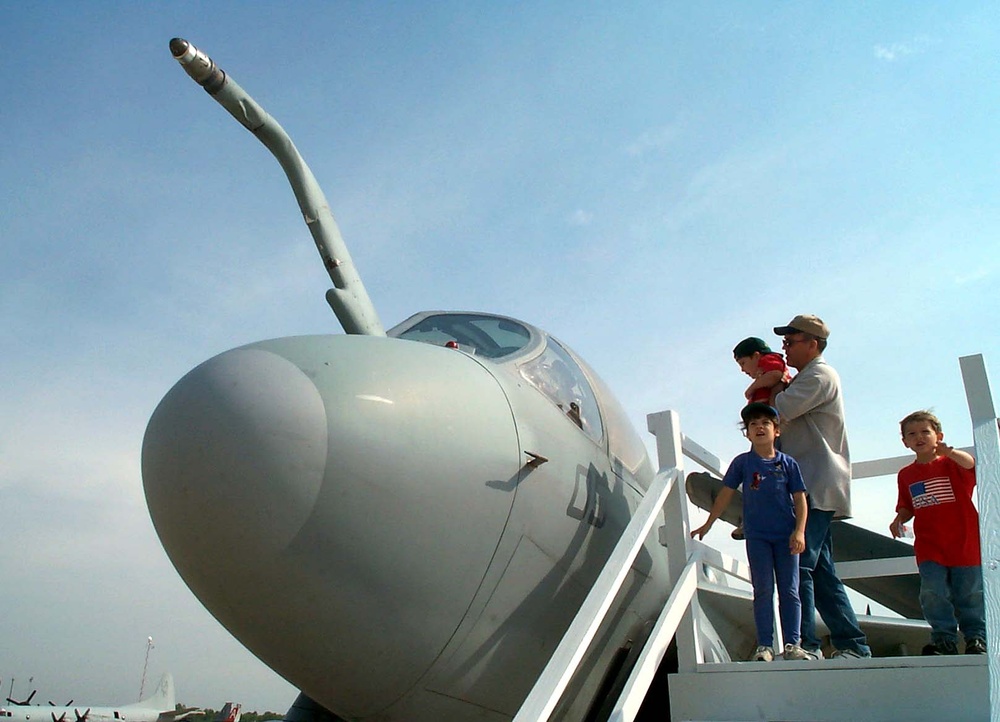 D.C. National Guard Officer Shares Passion for Aviation with Family at Air Show