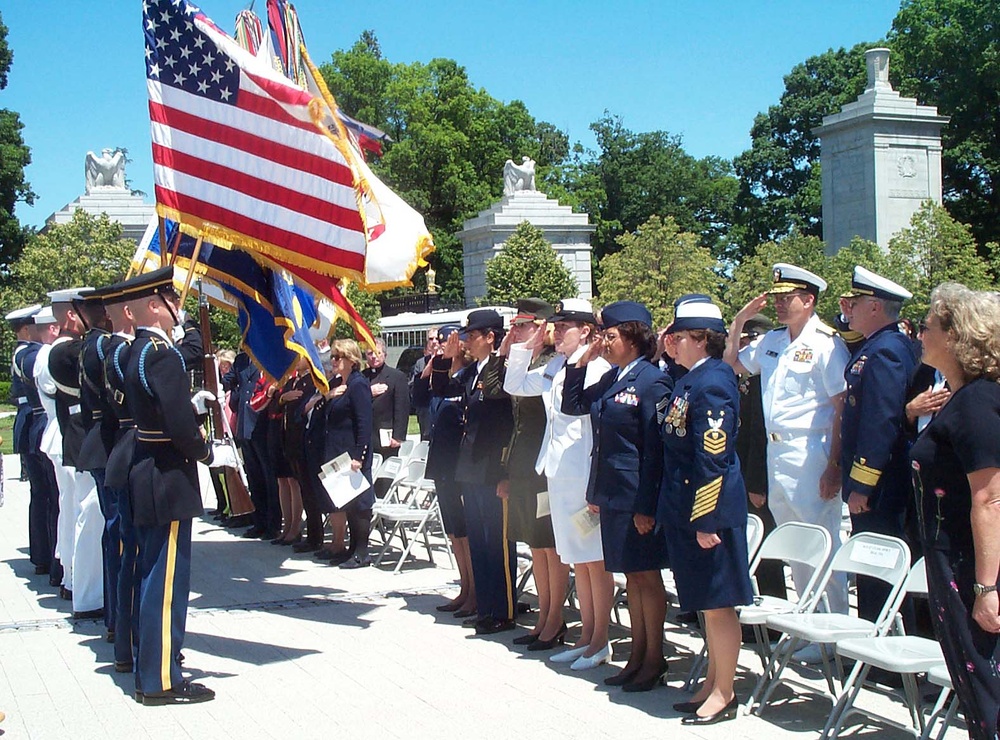 Women in Uniform Honored at Arlington National Cemetery