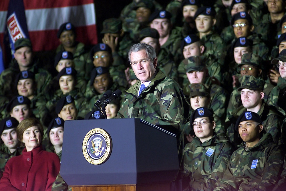 Bush Visits U.S. Troops in South Korea