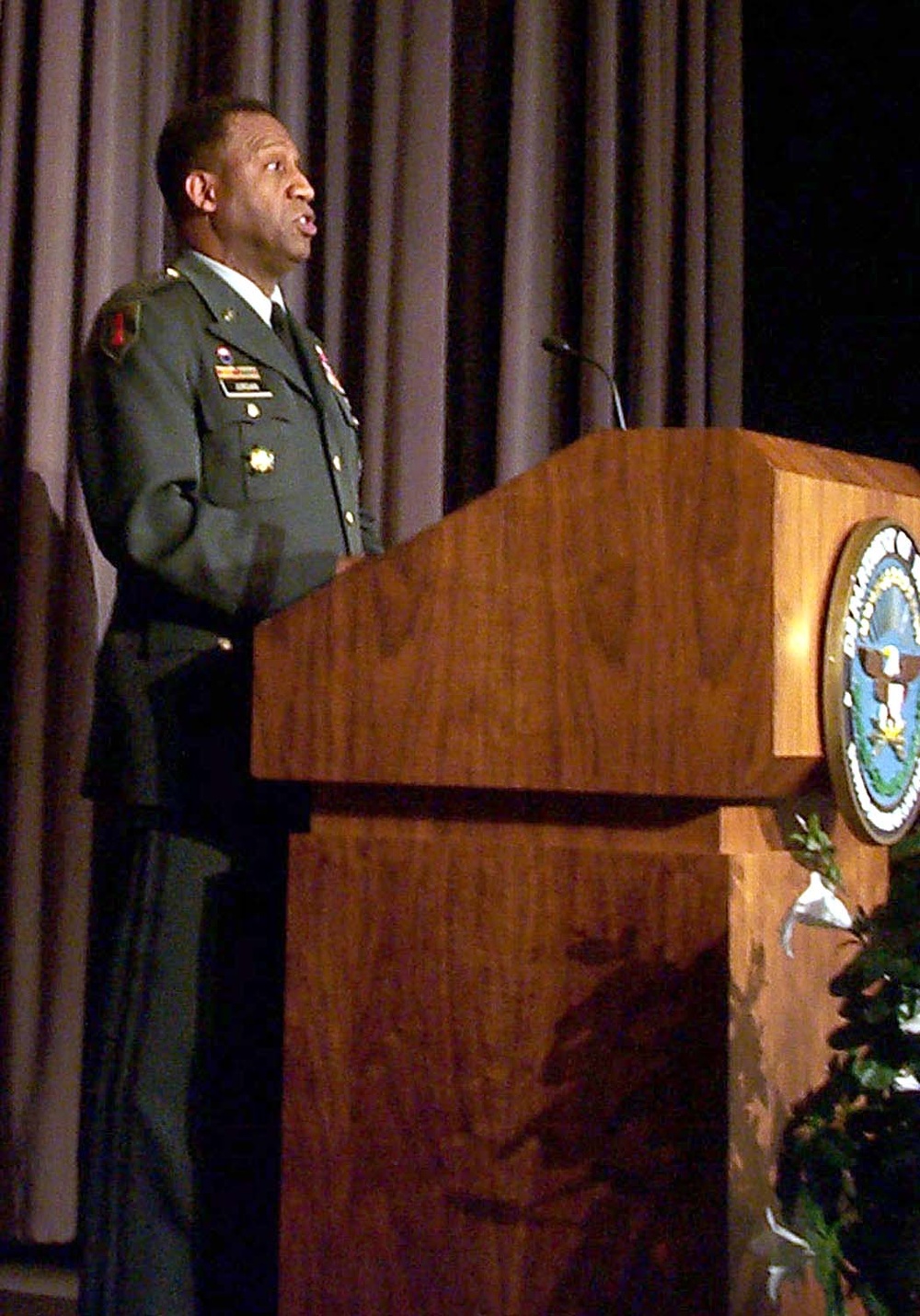 Army General Celebrates Diversity at African American History Month Observance
