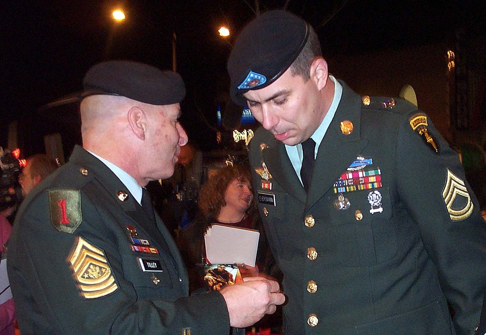 Army Leaders Attend 'Black Hawk Down' Premiere