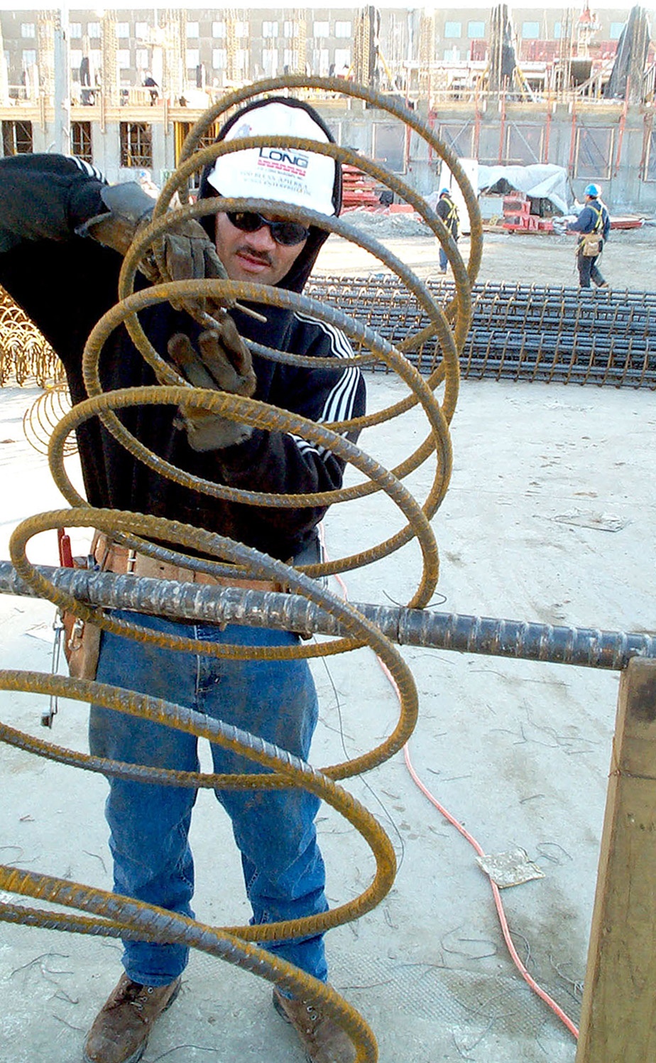 Pentagon Rebuilding Ahead of Schedule as Worker Prepares Rebar