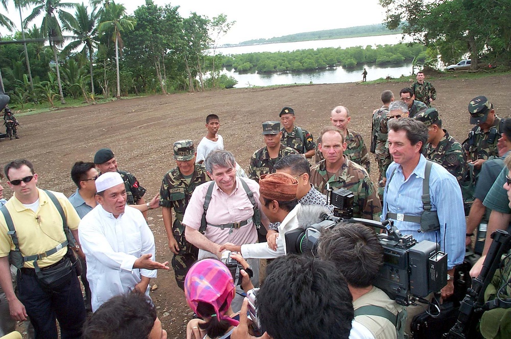U.S. Troops Support Philippine Forces Against Terror Group in Basilan