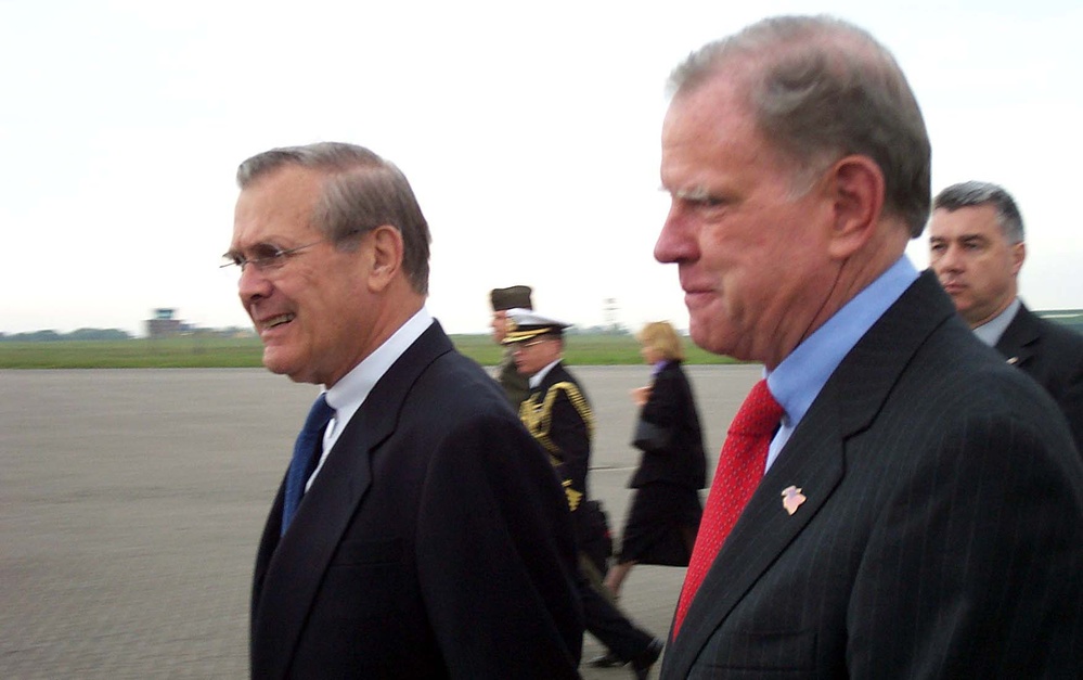 Rumsfeld Arrives in London for 10-Day Mission