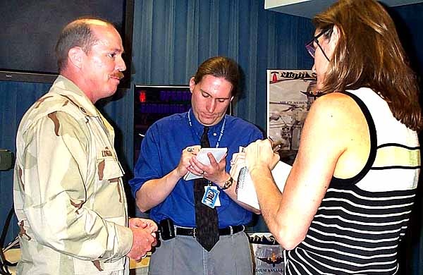 Army Master Sgt. Shares Afghanistan Experiences with Reporters at Pentagon