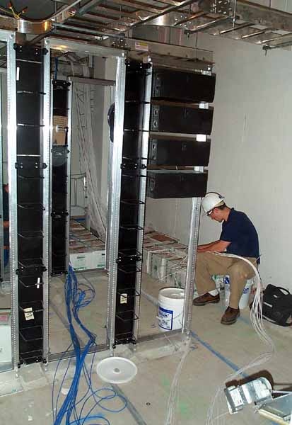 Pentagon Communications Specialist Maintains Critical Infrastructure