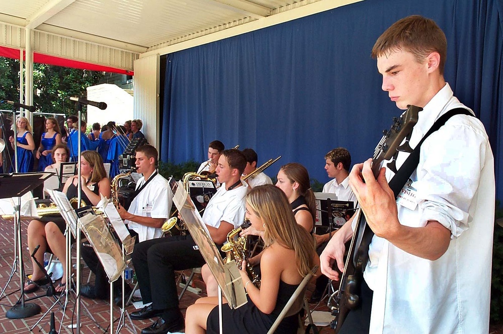 Utica High School Band Performs at Pentagon for United Kids of America Tour