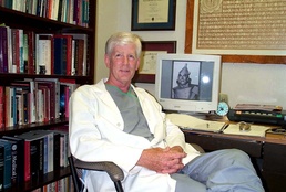 Heart Surgeon Dr. William C. DeVries Joins Walter Reed, Army Reserve at 58