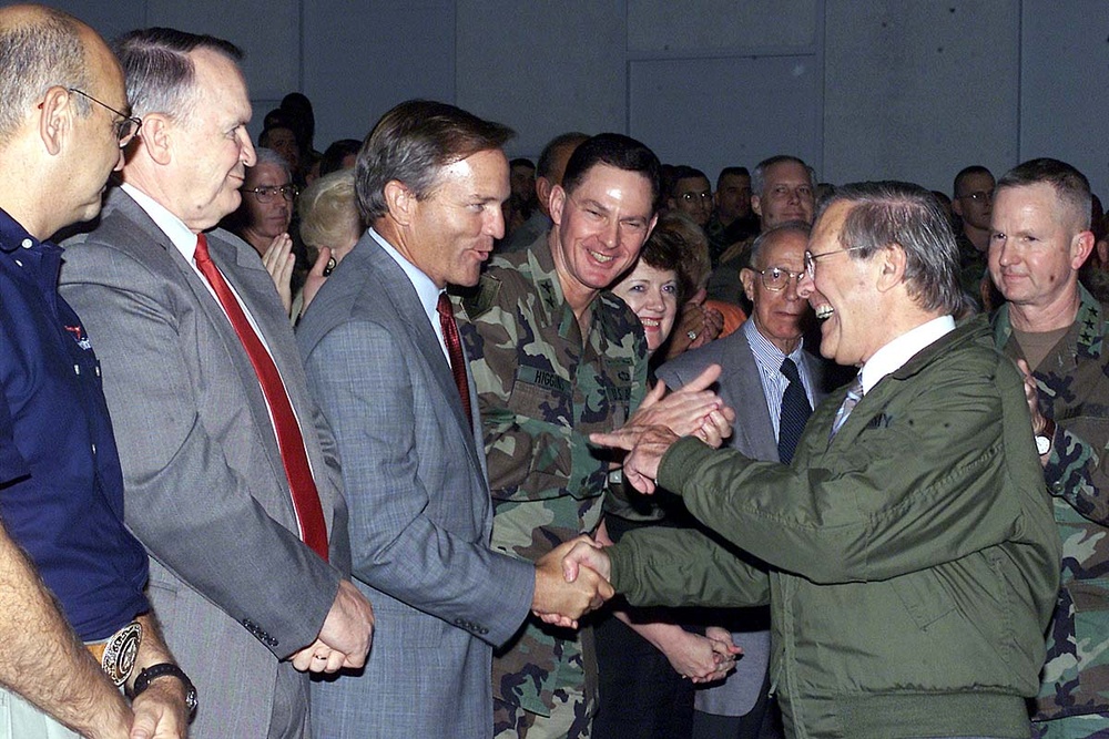 Rumsfeld Meets with Texas Congressman at Fort Hood Town Hall