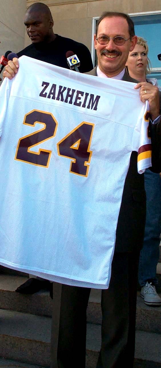 Redskins Present $700,000 to Pentagon Relief Agencies After 9/11