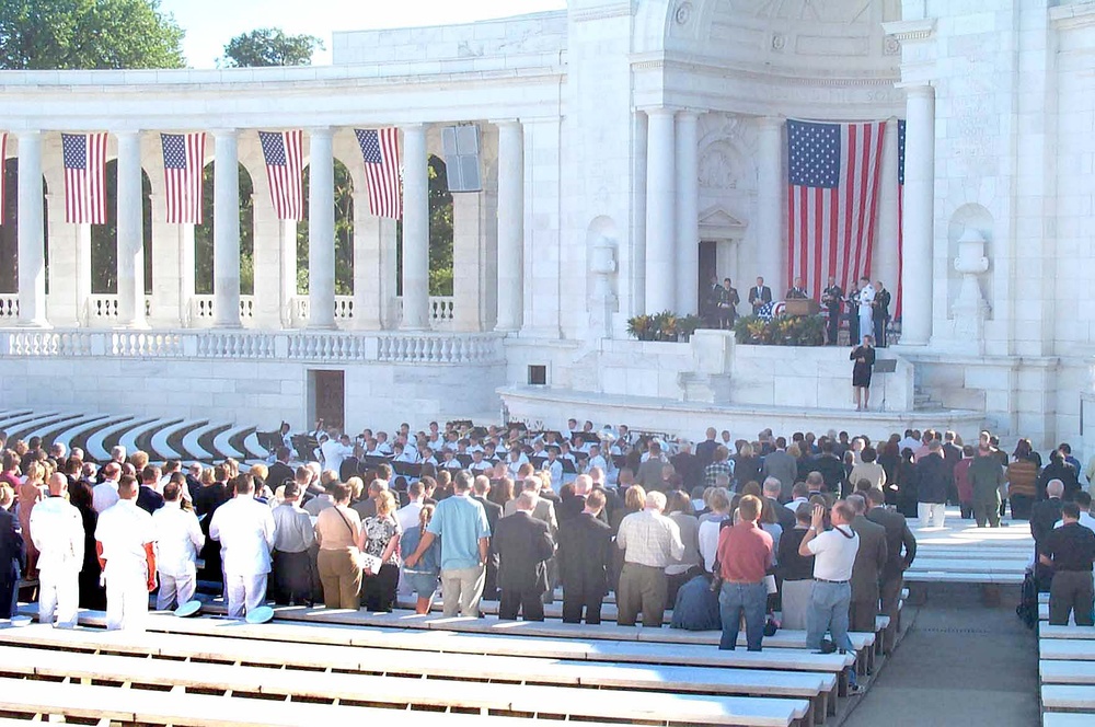Navy Chaplain Leads Funeral for Pentagon Victims