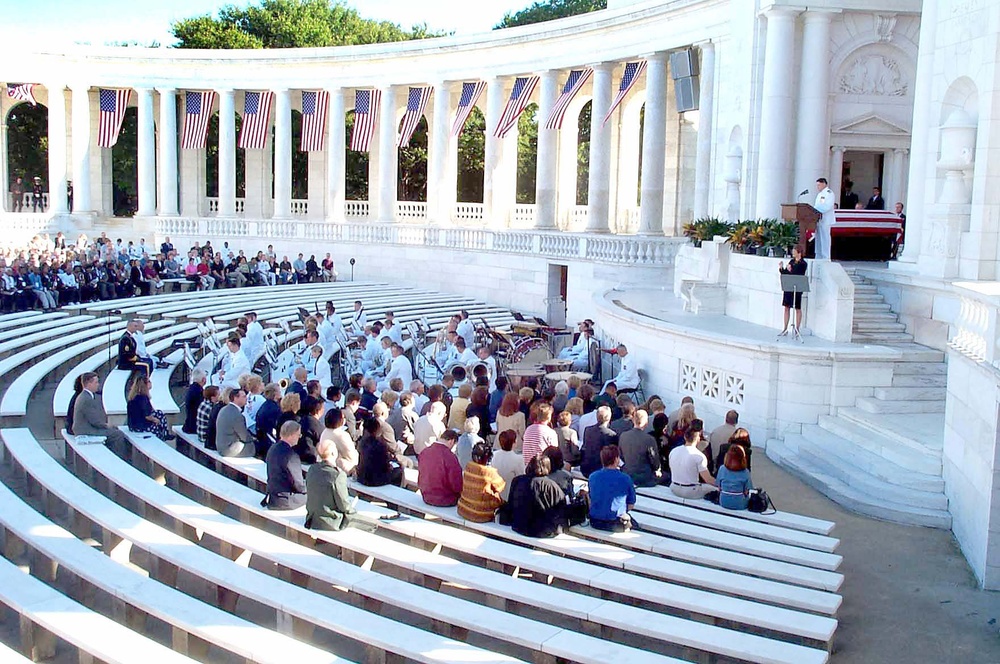 Families of Pentagon Victims Attend Armed Forces Funeral