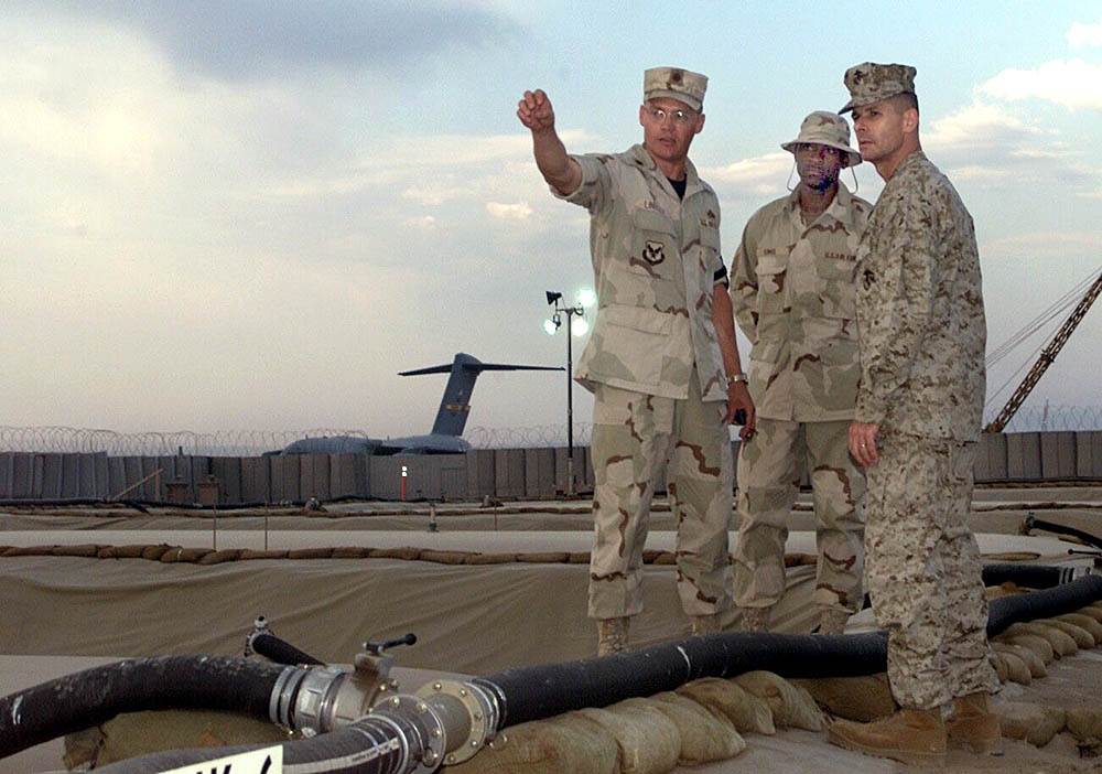 Gen. Pace Meets with Coalition Forces at Manas Air Base in Kyrgyzstan