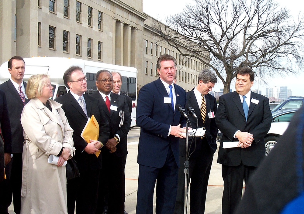 Newly Elected Reps Briefed on Security Threats at Pentagon