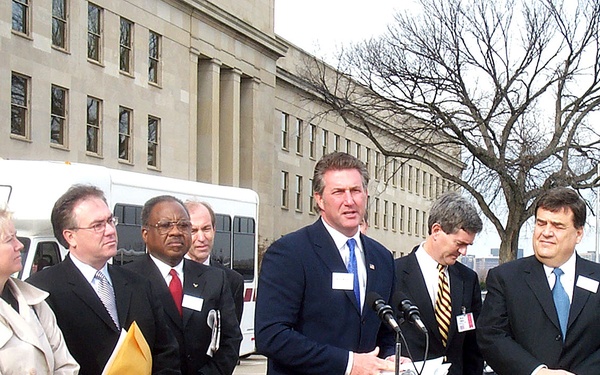 Newly Elected Reps Briefed on Security Threats at Pentagon