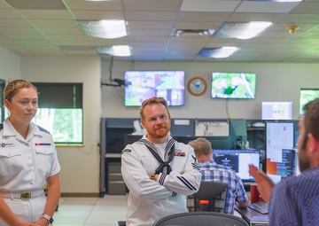 SGOT Sailors Visit Weather Center During Duluth Navy Week
