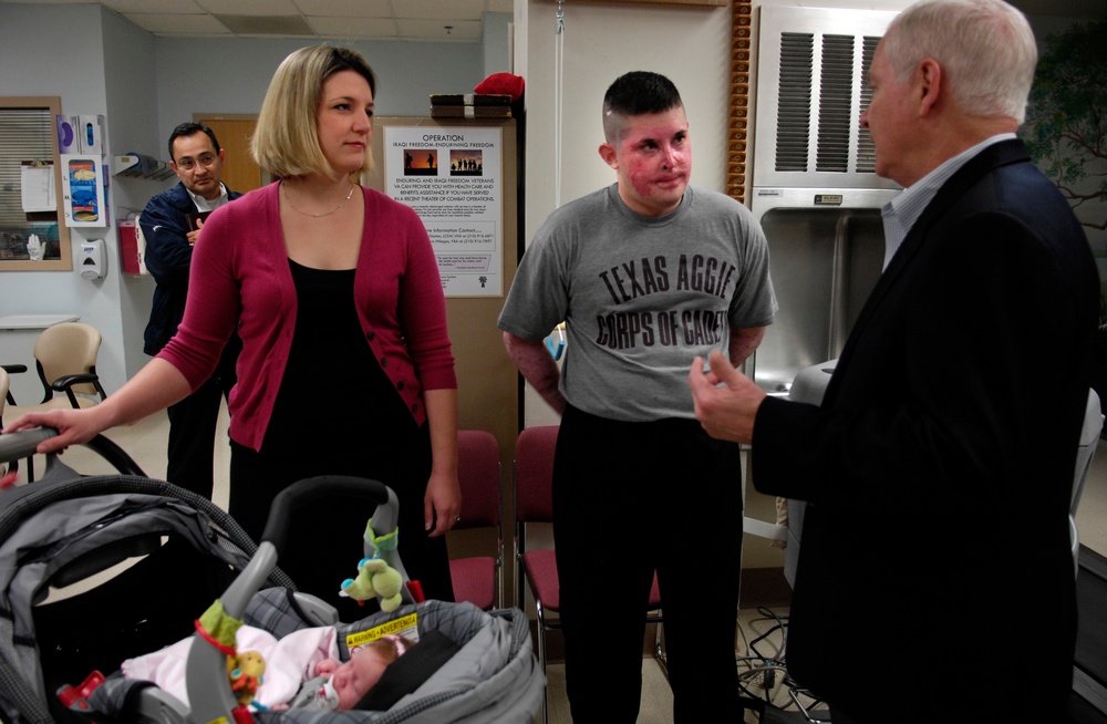 Defense Secretary Gates Visits Wounded Warriors at Brooke Army Medical Center