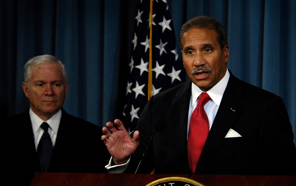 Former Army, VA Secretary Togo West Discusses Walter Reed Review Findings