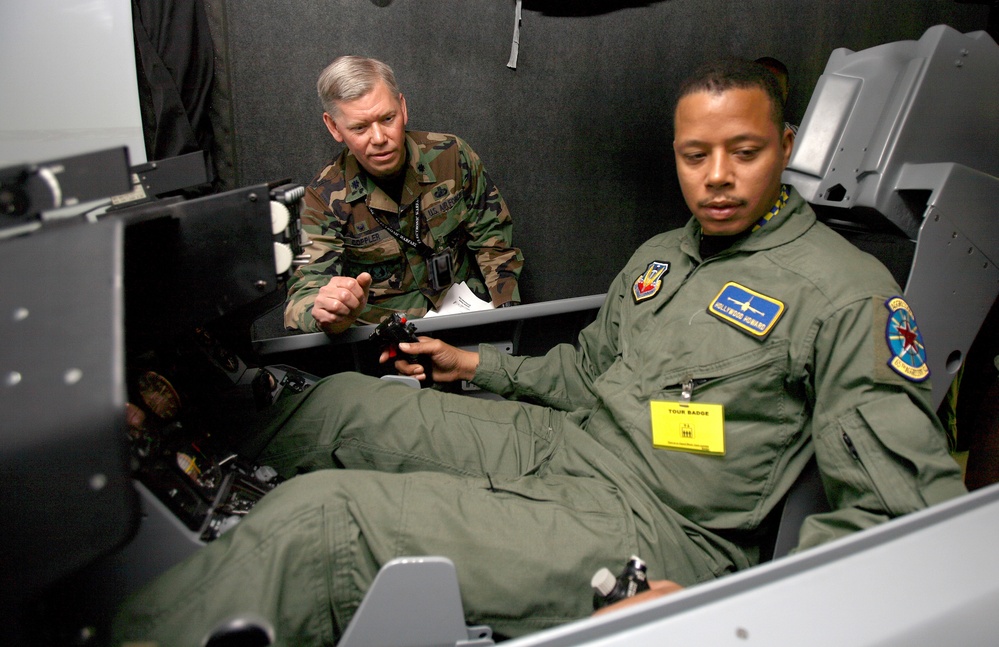 Air Force Officer Trains Actor for 'Iron Man' Role