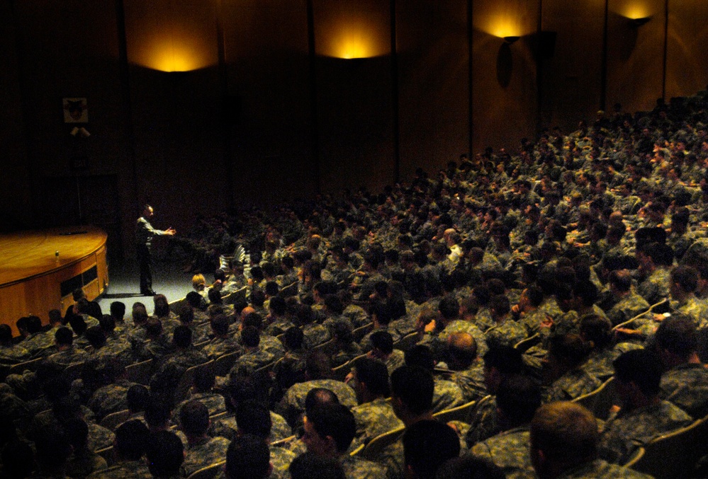 Pace Addresses West Point Cadets