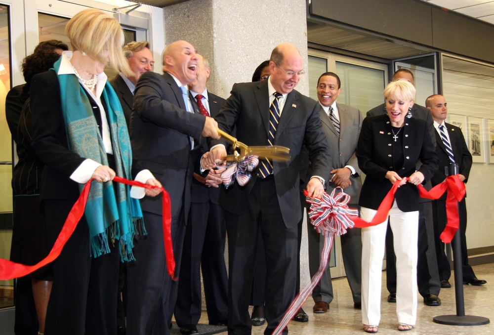 USO Opens New Lounge at Dulles International Airport