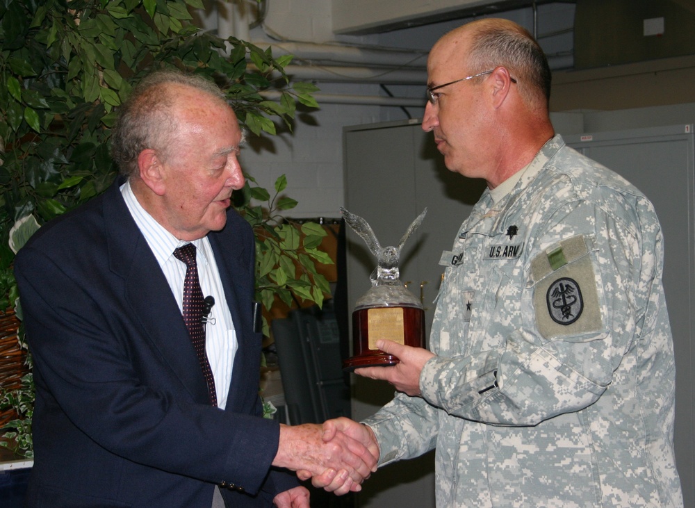 Holocaust Survivor and WWII Vet Honored at Fort Sam Houston Ceremony