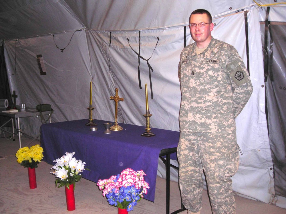 Army Chaplain Dedicates Portable Chapel for Good Friday Service
