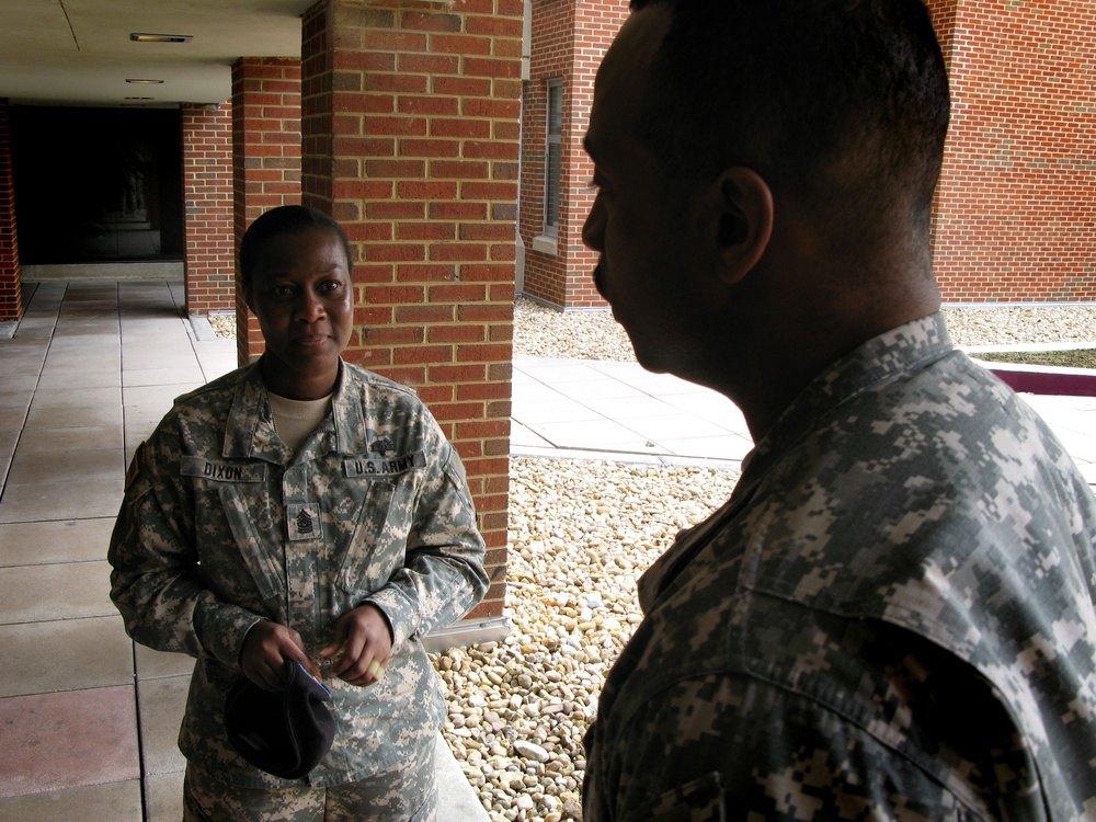 Army Leaders Inspect Barracks for Wounded Soldiers at Walter Reed